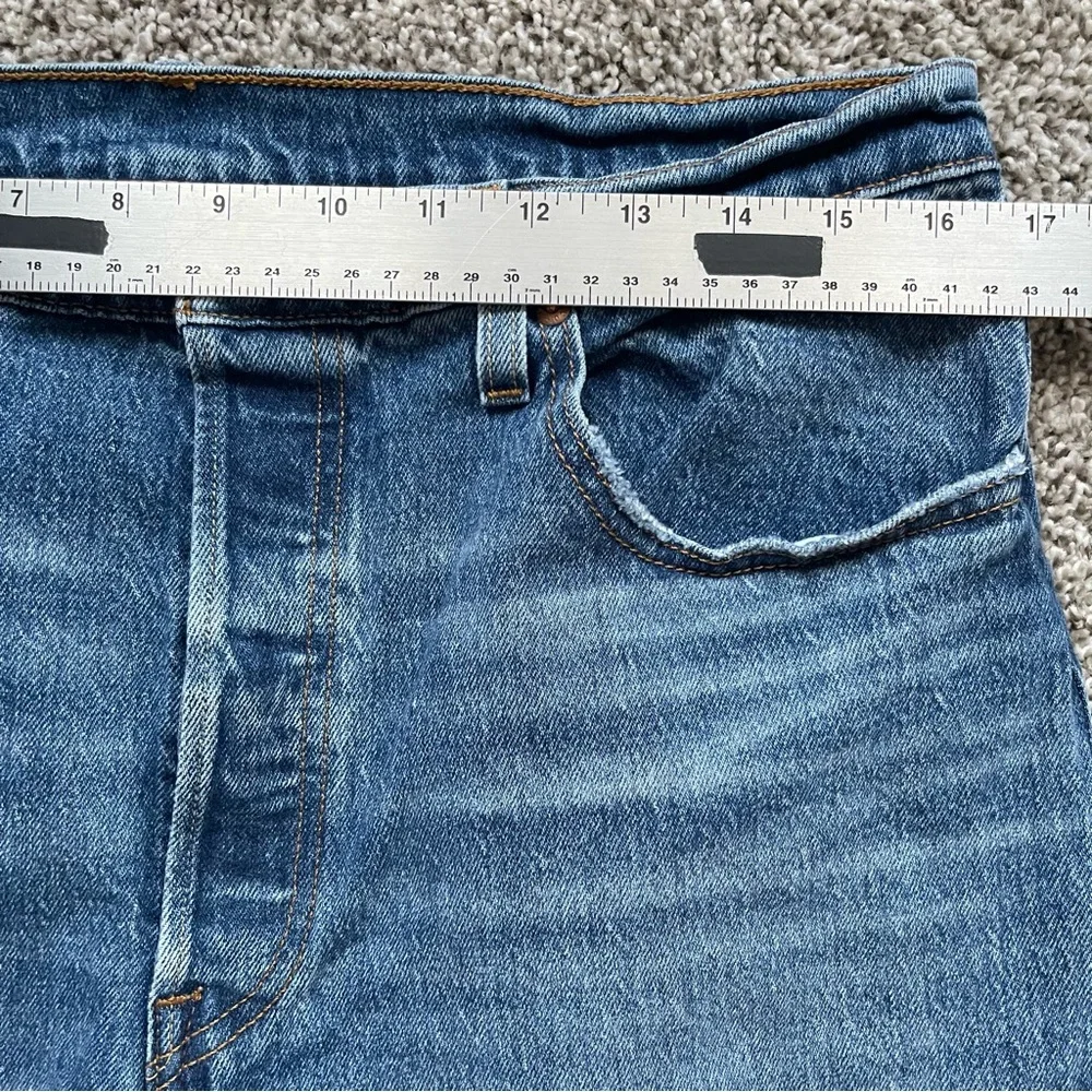 Levi's 501 Original Straight Leg Button Fly Stretch Jeans Medium Wash 32x30